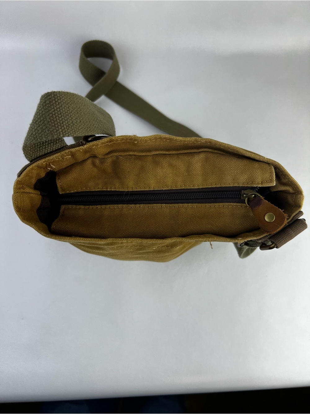 Chala Canvas Messenger Bag Tan Handbag Crossbody - Picture 5 of 13
